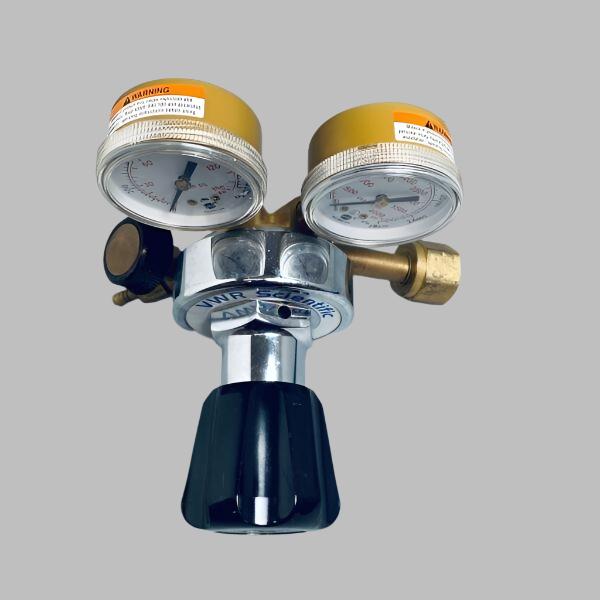 VWR Gas Regulator with Neoprene Diaphragm for Acetylene