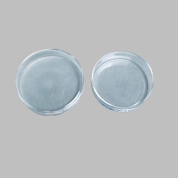 VWR Glass Petri Dish 60 x 15 mm 15 Complete Sets and 4 Lids