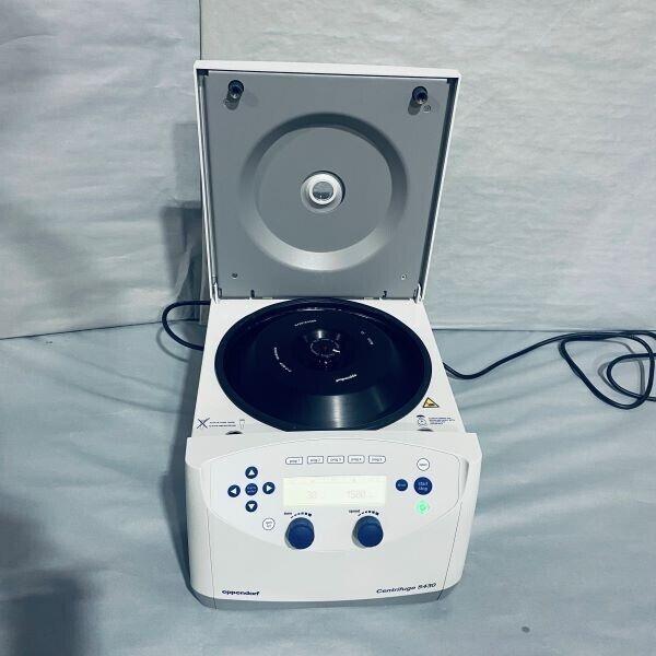 Eppendorf 5430 Centrifuge with Rotary Knob Control 120 V