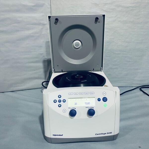 Eppendorf 5430 Centrifuge with Rotary Knob Control 120 V