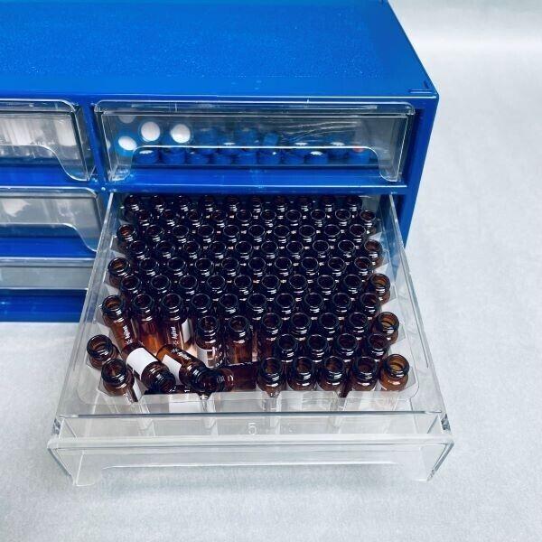 Agilent Assorted Vials and Screw Caps 2 ml in Storage Case Total of 400 Vials