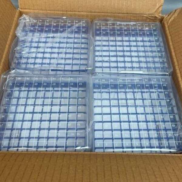 Caja de almacenamiento en congelador SP Bel-Art para almacenamiento de viales de cultivo biológico, 81 lugares, total de 8 cajas