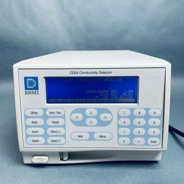 Detector de conductividad Dionex CD25