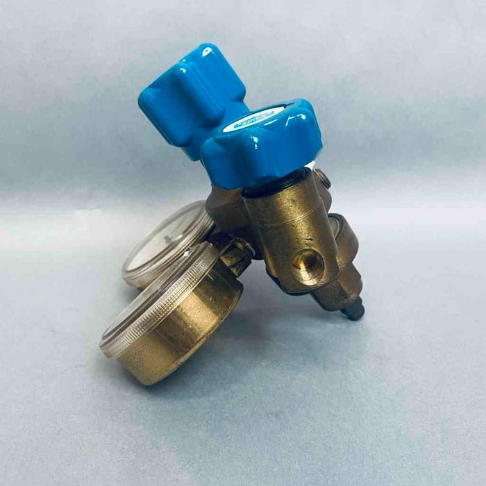 Union Carbide Gas Pressure Regulator Brass with Gauges