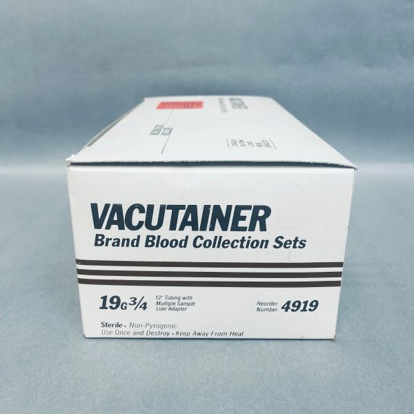 Becton Dickinson Vacutainer Blood Collection Set 19G 3/4 with 12 in. Tubing and Multiple Sample Luer Adapter Box of 50