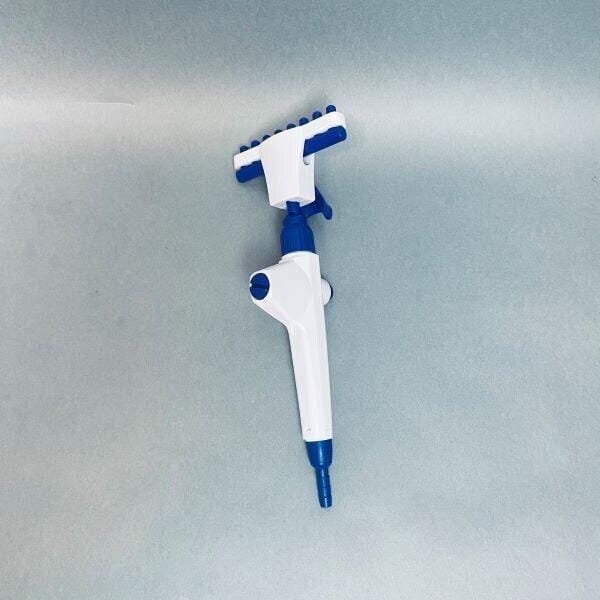 Accuris Handheld Vacuum Controller with 8 Channel Adapter 200 ul Pipette Tips Pipettors/Automatic Pipettes Accuris