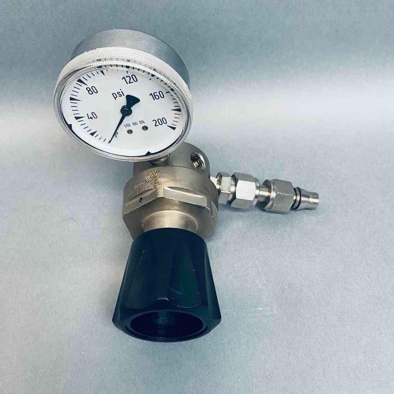 Air Products Oxygen Gas Regulator with 1 Pressure Gauge 3000 PSI Air Pressure Regulators Air Products