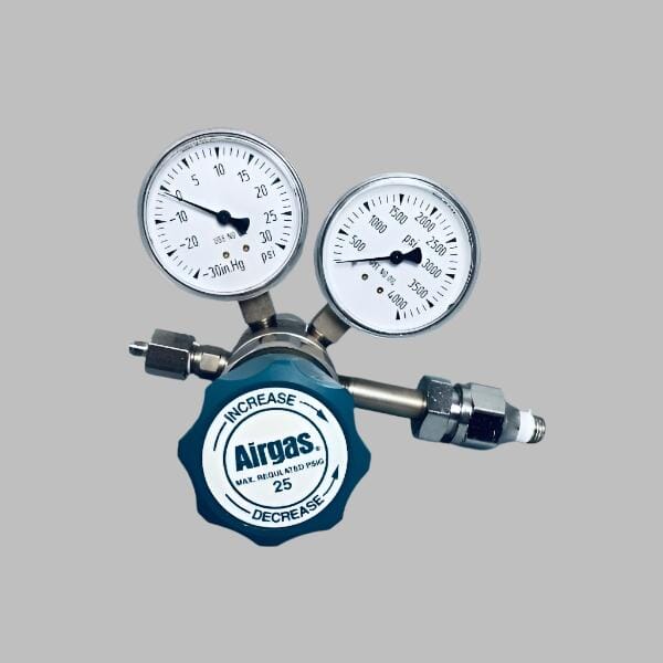 Airgas Gas Regulator Two Stage Analytical with CGA-580 Inlet Lab Equipment: Other Lab Equipment Airgas