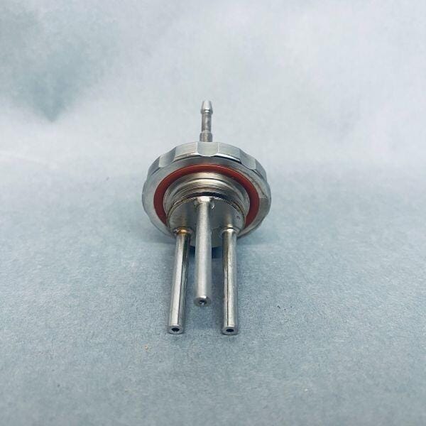 Applikon 3 Port Adapter Angled 1/8 in. Tube Studs M18 For Bio Reactor Bioreactors & Fermenters Applikon