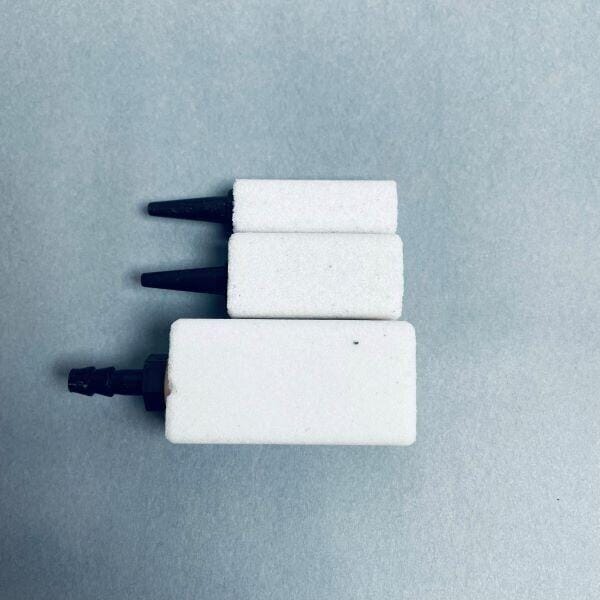 Aquatic Air Stone Diffusers with 3/16 in. OD Hose Barb Total of 11 Diffusers Other Medical & Lab Equipment Aquatic