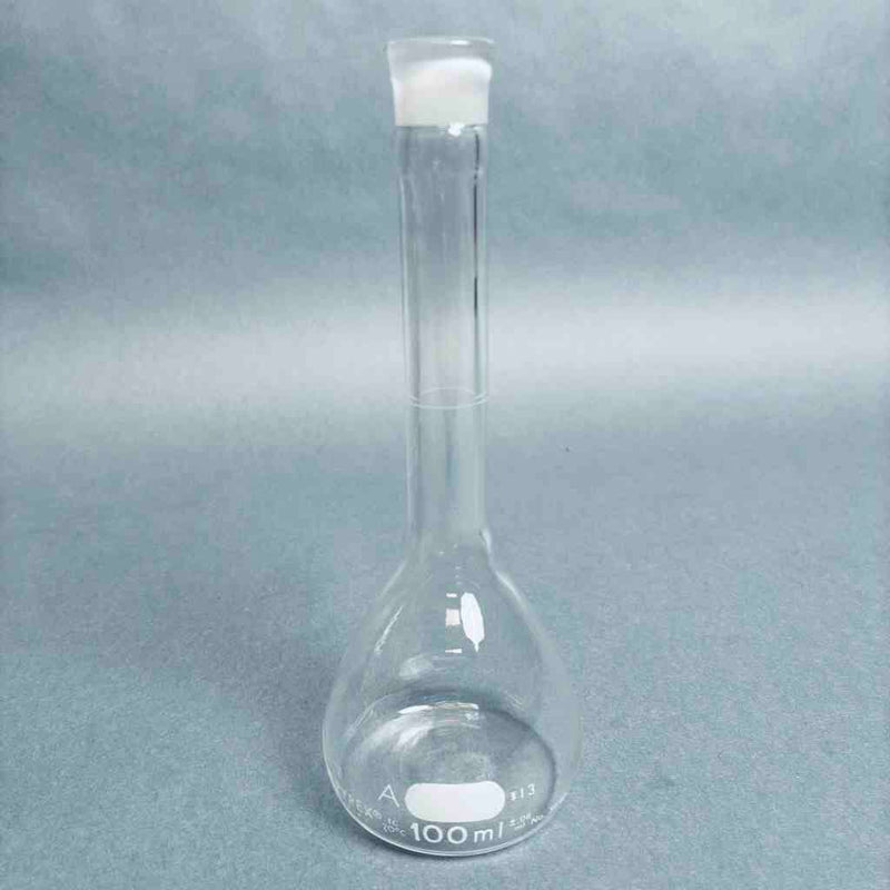 Assorted PYREX, VWR, KIMAX and EXAX Volumetric Flasks Class A 100 ml - Total of 7 Flasks Lab Flasks PYREX