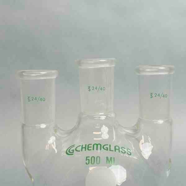 Chemglass 500 ml Round Bottom 3 Neck Flask Heavy Wall 24/40 Standard Taper Outer Joints (Copy) Glassware Chemglass