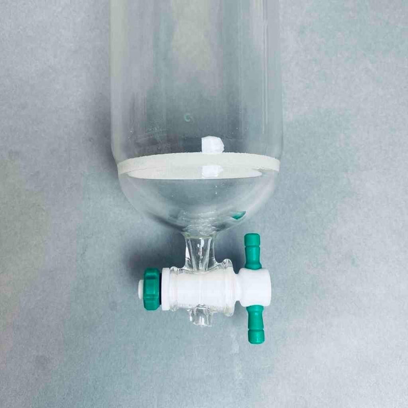 Chemglass Chromatography Column with 2000 ml Reservoir 3 x 8 in. Coarse Frit Chromatography Columns & Reservoirs Chemglass