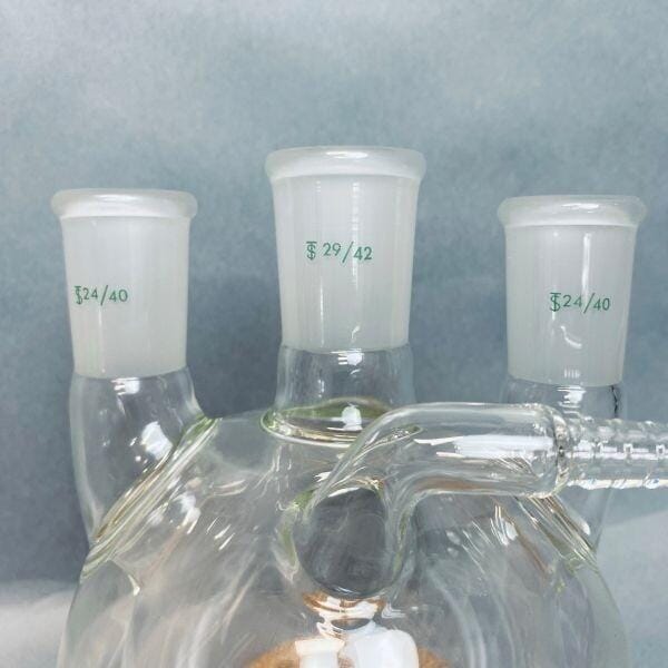 Chemglass Round Bottom Flask 3 Neck 29/42 CN 24/40 SN Heavy Wall 500mL Jacketed Jointed Glassware Chemglass