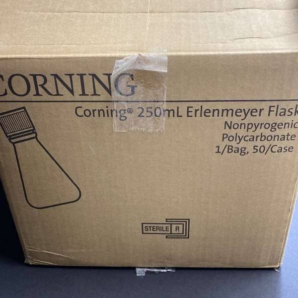 Corning Culture Flask with Vent Cap Baffled 250 ml Case of 50 Flasks Lab Consumables::Tubes, Vials, and Flasks Corning