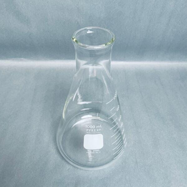 Corning Erlenmeyer Flask 1000 ml with Heavy Duty Rim Total of 4 Flasks Glassware Corning