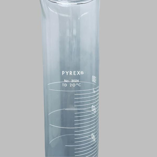 Corning Pyrex Graduated Cylinder 500 ml Single Scale Total of 2 Cylinders Glassware Corning