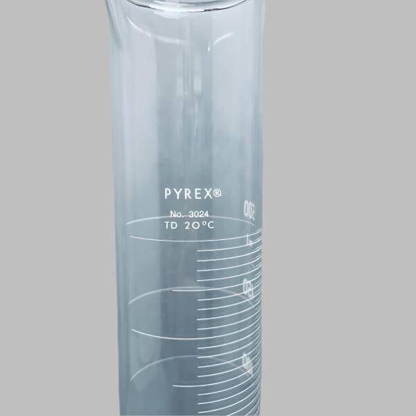 Corning Pyrex Graduated Cylinder 500 ml Single Scale Total of 2 Cylinders Glassware Corning