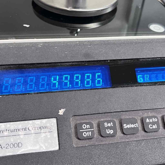 Denver Instrument Top Loading Balance with Draft Shield 200g Lab Scales & Beam Balances VWR