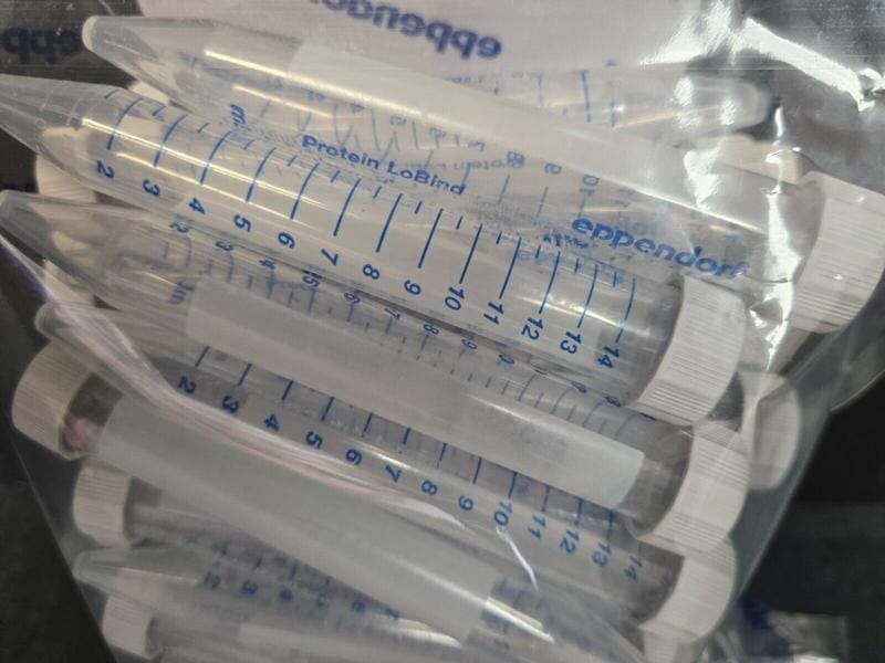Eppendorf Centrifuge Tube 15 ml Protein LoBind PCR Clean 200 Tubes