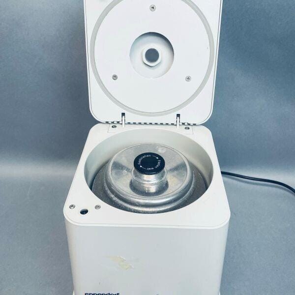 Eppendorf Centrifuge with F45-18-11 Rotor Centrifuges Eppendorf