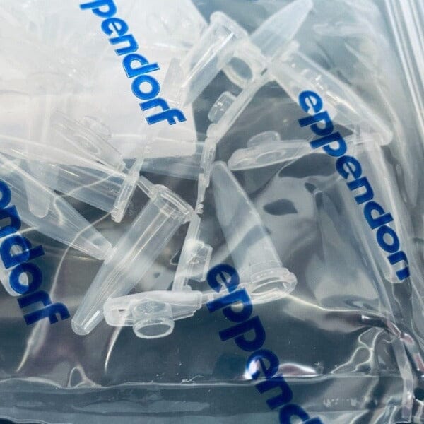 Eppendorf DNA LoBind Centrifuge Tube 0.5 ml - Total of 100 Tubes Lab Consumables::Tubes, Vials, and Flasks Eppendorf