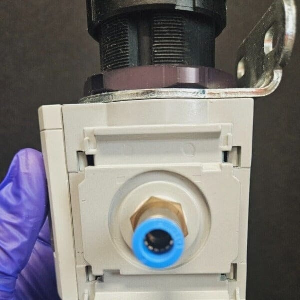 Festo Pneumatic Filter Regulator 105 Psi Max Lab Equipment::Other Lab Equipment Festo