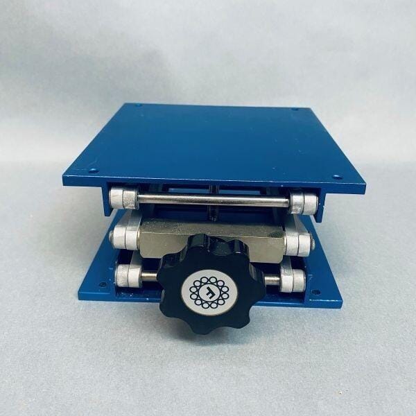 Fisher Scientific Lab Jack 6 x 6 in. Plate Adjustable to 11 in. Height Other Medical & Lab Equipment Fisher Scientific