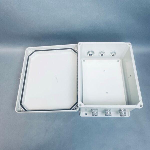 GE Fiberglass Wall Mount Enclosure Type 3, 3R, 4, 4X, 12, 13 Other GE