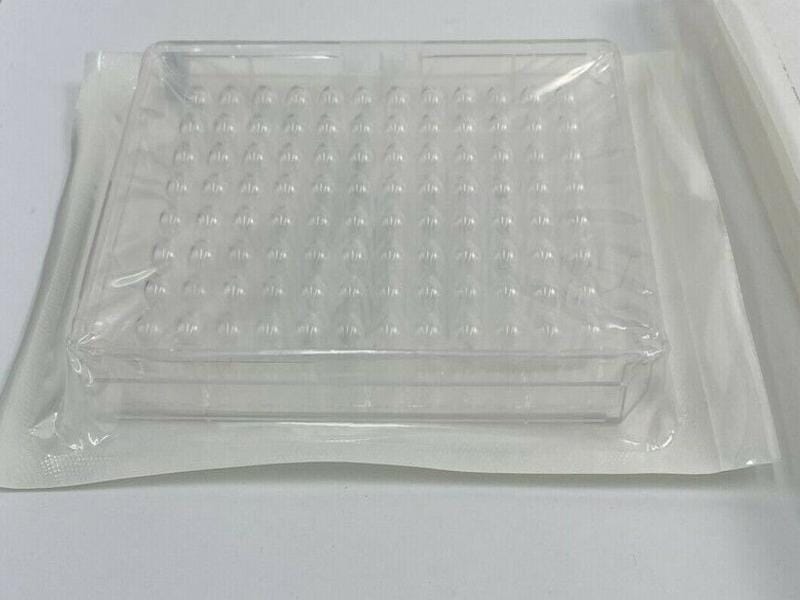 Greiner BioOne Microplate with Lid 96 Well Sterile — Life Sciences Trading
