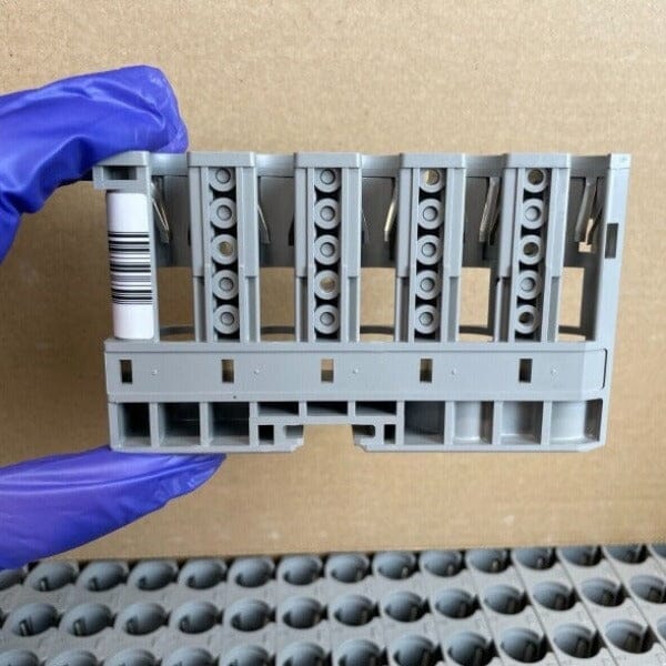 Hitachi 5 Place Standard Sample Rack — Life Sciences Trading