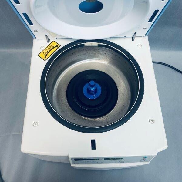 IEC Micromax Cetrifuge 120V 6.25A 60 Hz Centrifuges IEC