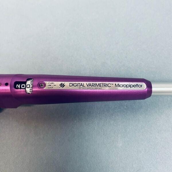 Labindustries Digital Varimetric Micropipettor 100 ul Full Kit Pipettors/Automatic Pipettes Labindustries