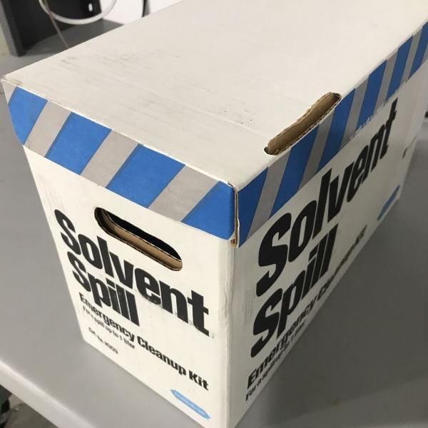Mallinckrodt Solvent Spill Emergency Cleanup Kit Other Cleaning Supplies Mallinckrodt