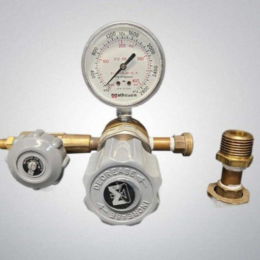 Matheson Regulator High Pressure Purity Line with Gauge and Fittings Warranty Lab Equipment::Other Lab Equipment Matheson