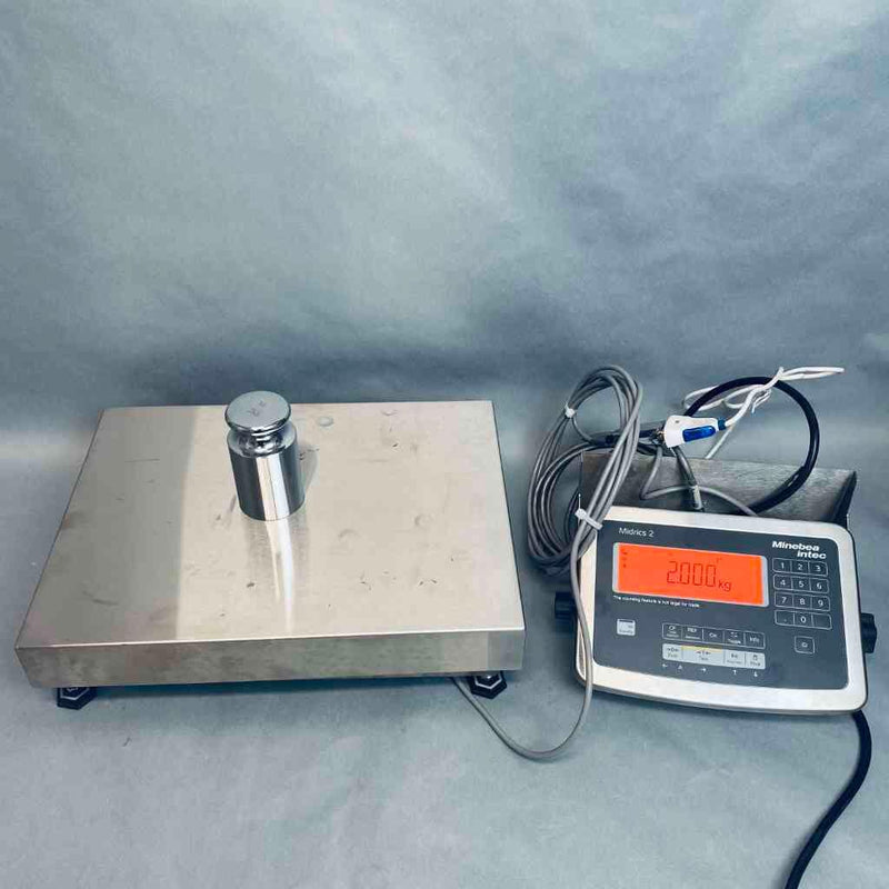 Minebea Intec Midrics 2 Indicator with 16 x 12 in. 50 lbs Lab Scale Scale and Balances Minebea Intec