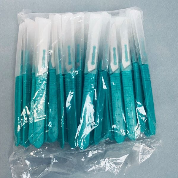 Mopec Disposable Scalpel with Scale #70 Pack of 100 Scalpels Life Sciences Trading