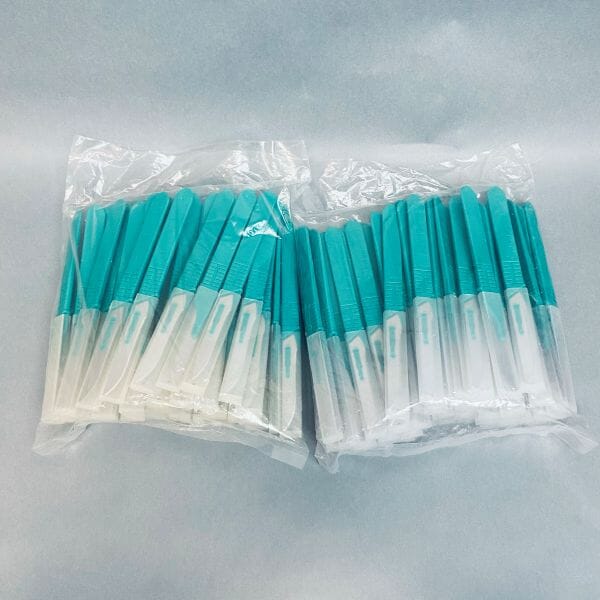 Mopec Disposable Scalpel with Scale #70 Pack of 100 Scalpels Life Sciences Trading