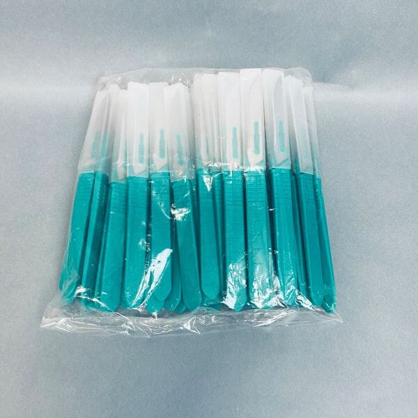Mopec Disposable Scalpel with Scale #70 Pack of 100 Scalpels Life Sciences Trading
