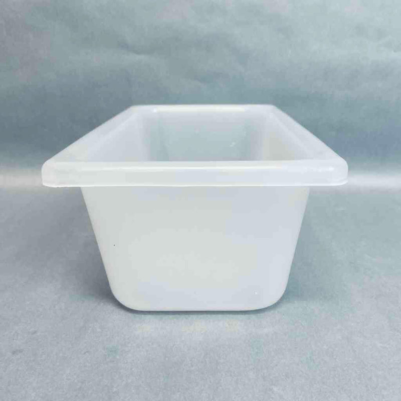 Nalgene Sterilizing Pan 2 L Autoclavable 4.25 in. Depth 10.25 x 6.25 in. Polypropylene Sterilization Trays & Cases SP Bel-Art