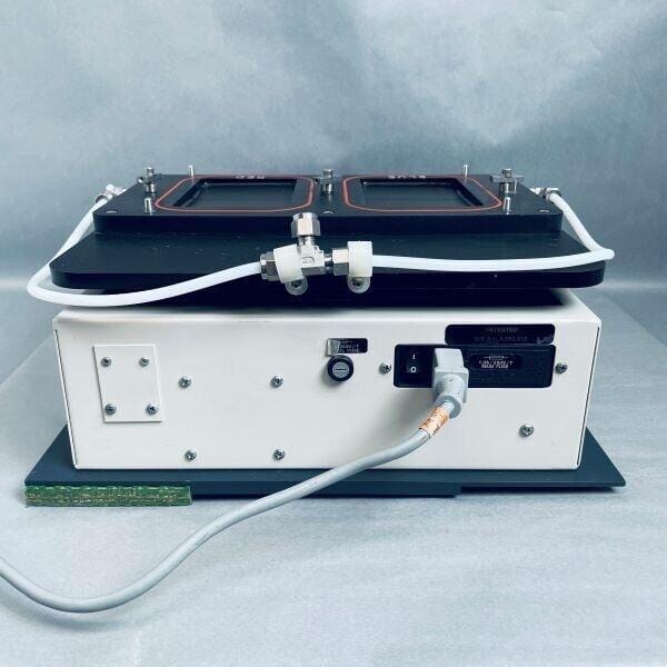 New Brunswick Scientific Bohdan MiniBlock Compact Shaking and Washing Station Lab Equipment::Shakers, Vortexers & Nutators New Brunswick