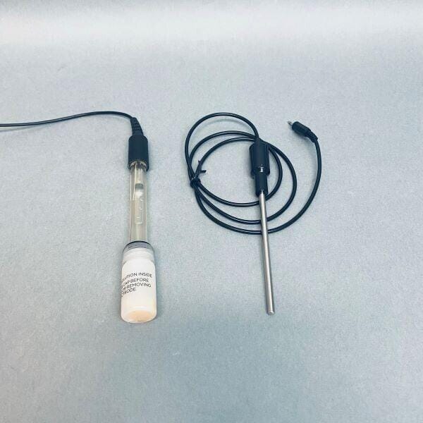 Oakton Instruments Ion 100 pH Meter with Case Other Medical & Lab Equipment Oakton