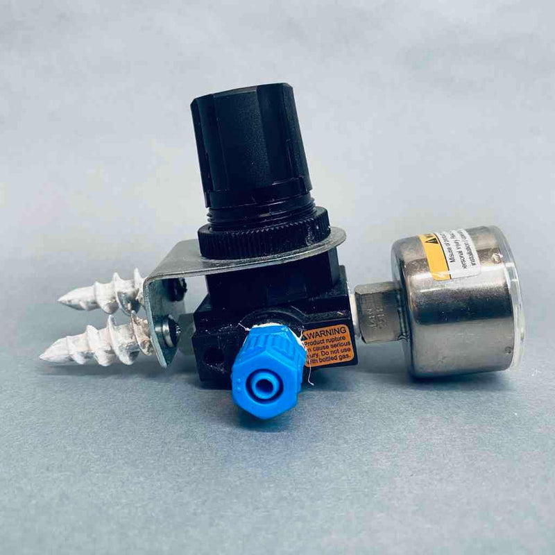 Parker Watts Pressure Regulator 1/4 in. with Pressure Gauge and Wall Mount Air Pressure Regulators Parker