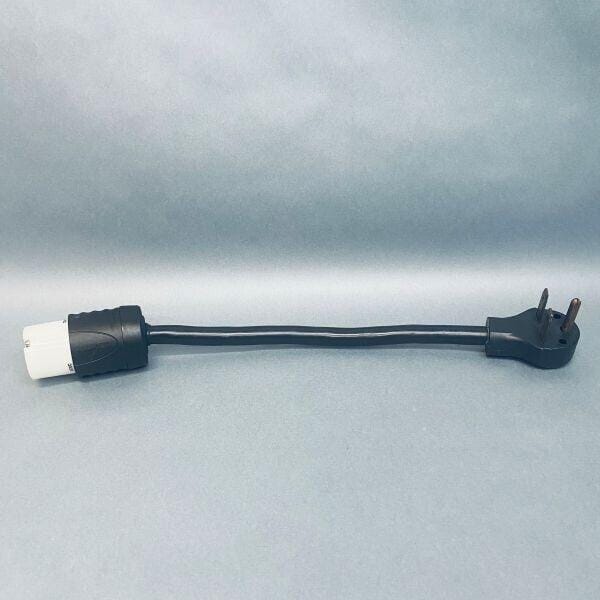 Pass & Seymour NEMA Turnlok Connector 19 in. Electricord Power Cord 30 A 240V Power Regulators & Converters Pass & Seymour