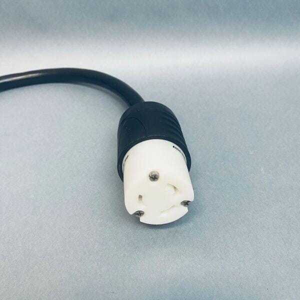 Pass & Seymour NEMA Turnlok Connector 21 in. Electricord Power Cord 30 A 240V Power Regulators & Converters Pass & Seymour