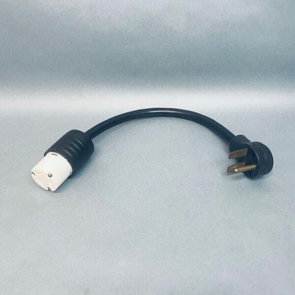 Pass & Seymour NEMA Turnlok Connector 21 in. Electricord Power Cord 30 A 240V Power Regulators & Converters Pass & Seymour