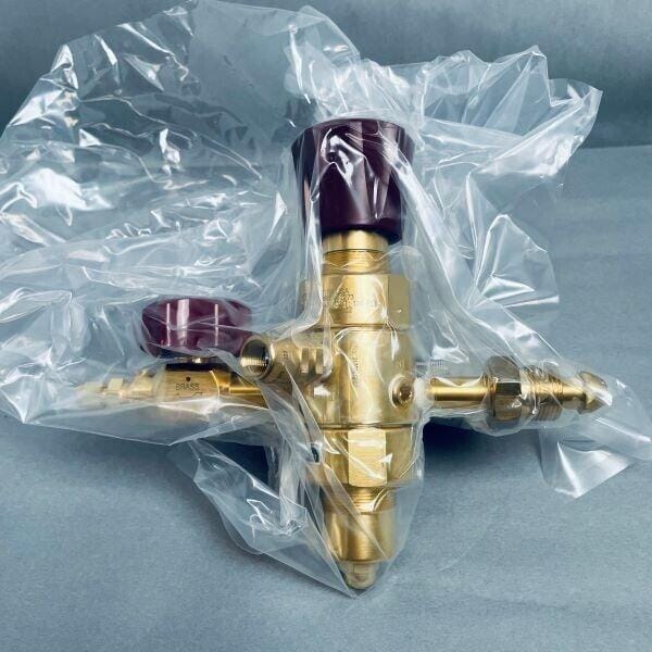 ProStar Critical Purity Gas Regulator Dual Stage CGA 580 Regulator