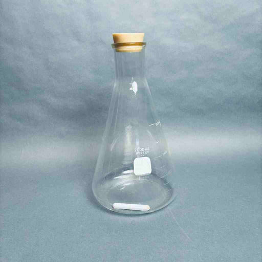 PYREX 2000 ml Narrow Rim Heavy Duty Rim Erlenmeyer Flasks with No. 10 Stoppers and Stir Bars (Lot of 2) Lab Flasks Corning