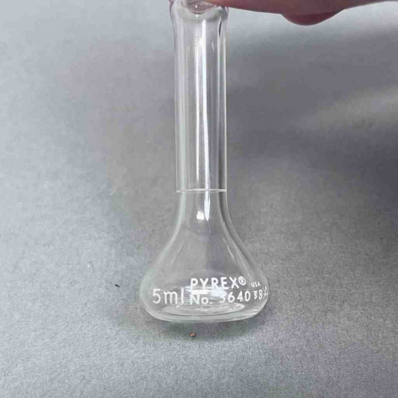 Pyrex Lab Flask PYREX Class A Volumetric Flask 5 mL with #8 Glass Stopper — Life ...