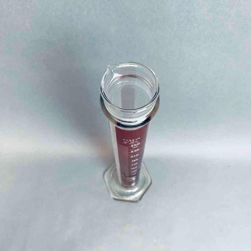 Pyrex Graduated Cylinder 250 ml with Reinforced Glass Bead Lifetime Red Strip Graduated Cylinders PYREX